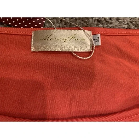 Women's XL Short Sleeve Blouse Red *NWT* - Picture 4 of 4